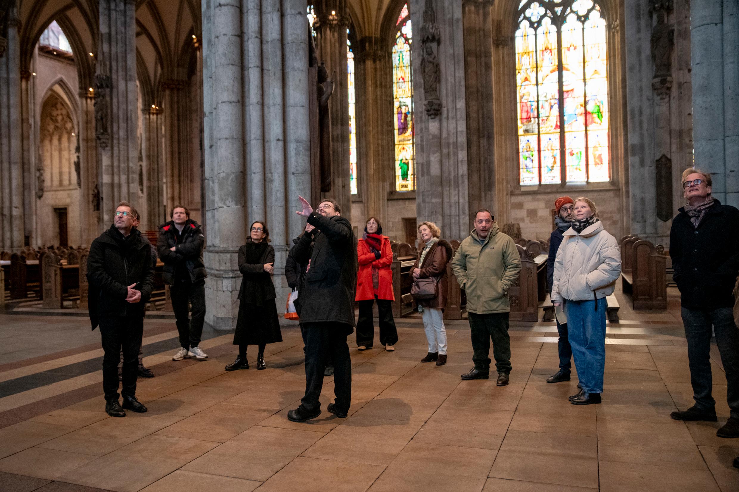 Domführung für die Künstlerinnen und Künstler, die am Internationalen Kunstwettbewerb Kölner Dom teilnehmen
